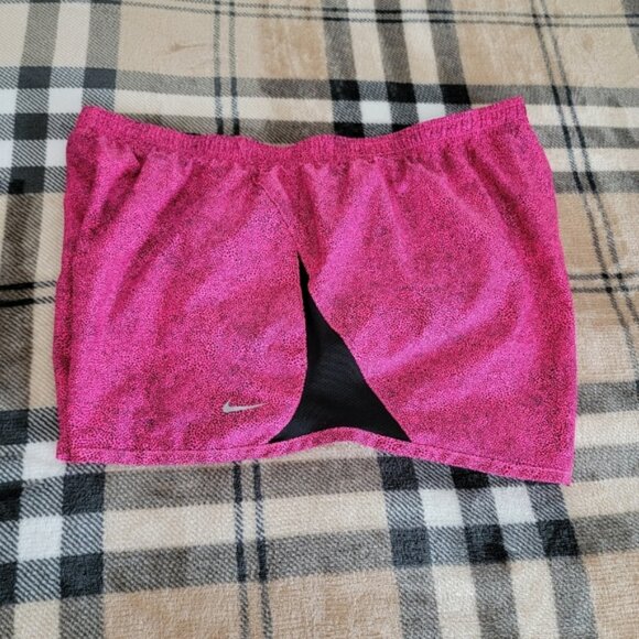 Nike shorts - Picture 1 of 5
